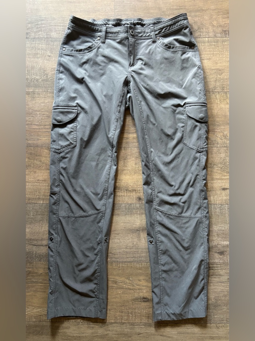 Kuhl women’s size 12 regular Freeflex Roll-Up dark gray cargo adjustable pants